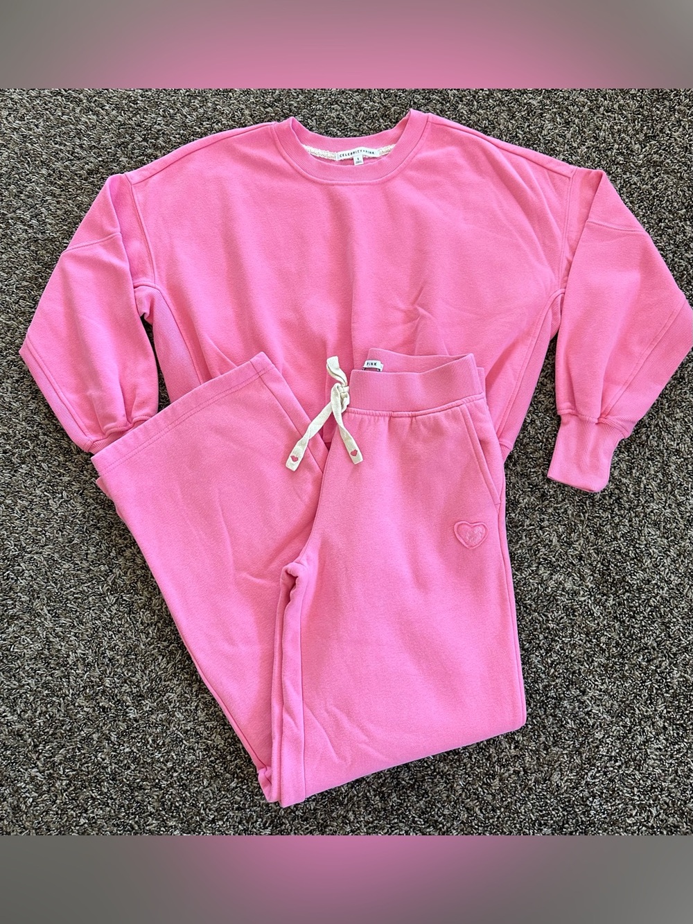 Celebrity Pink Women’s pink fleece matching lounge set - top Small, bottom XS